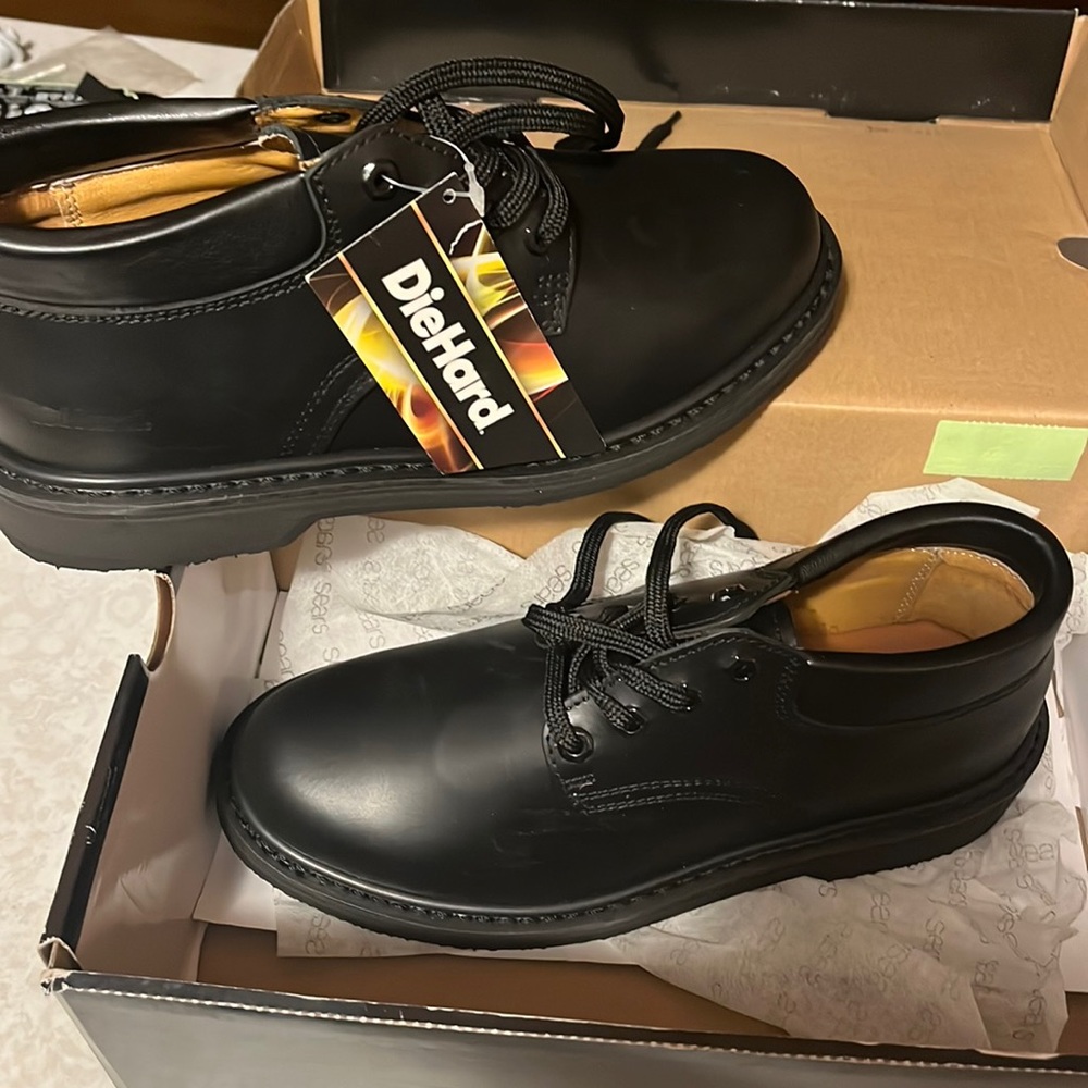 NWT DieHard mens heavy duty work shoe